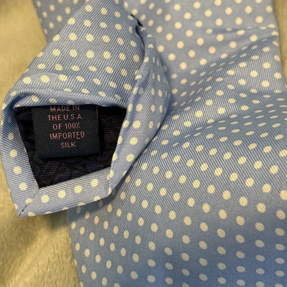 Vineyard Vines good see